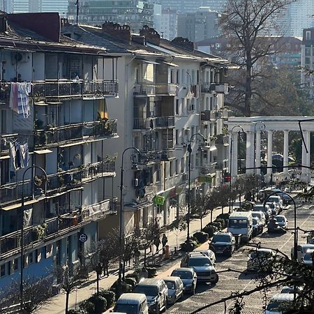 Апартаменты От Зуры Batumi Ngoại thất bức ảnh